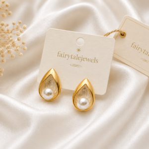 Pearl studds